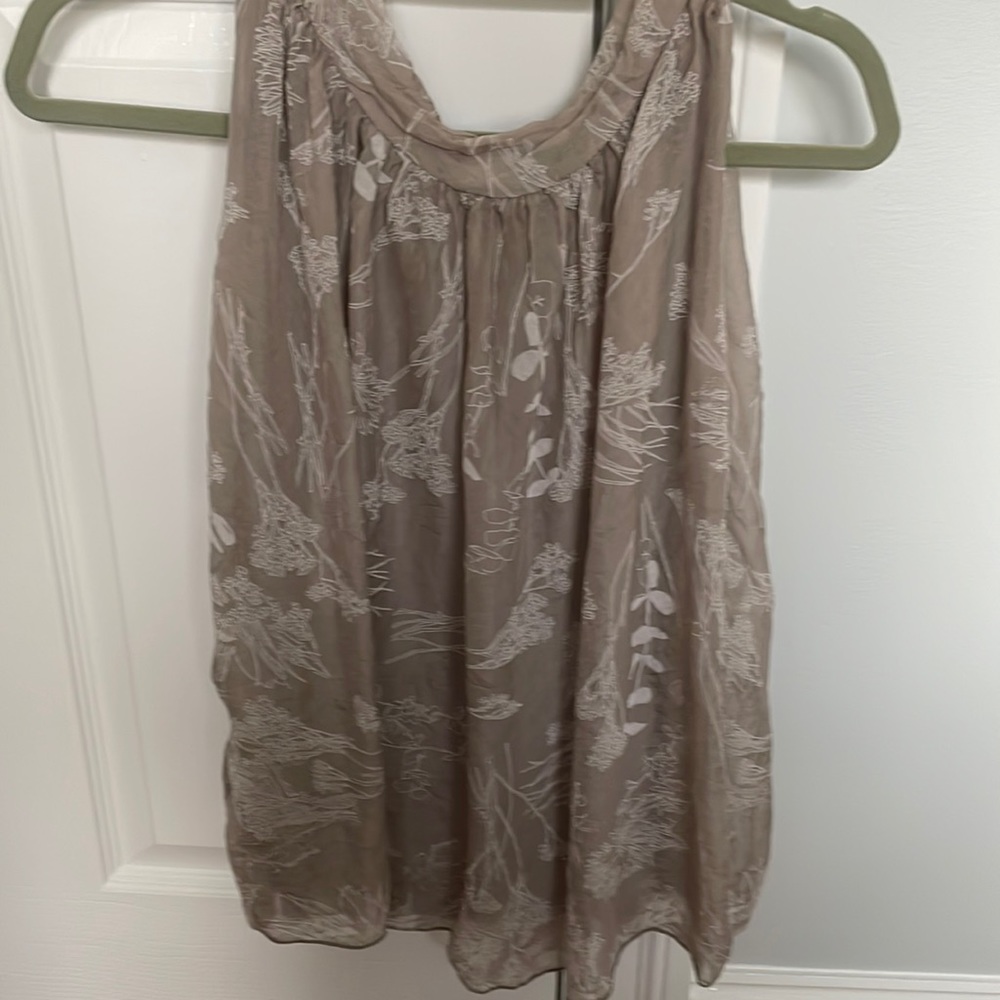 Ladies’ flowy 100% silk sleeveless top